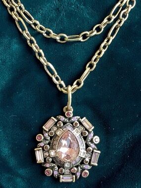 Gorgeous Heidi Daus Swarovski Crystal Pendant. Colors: Gold & Purple. NWOT